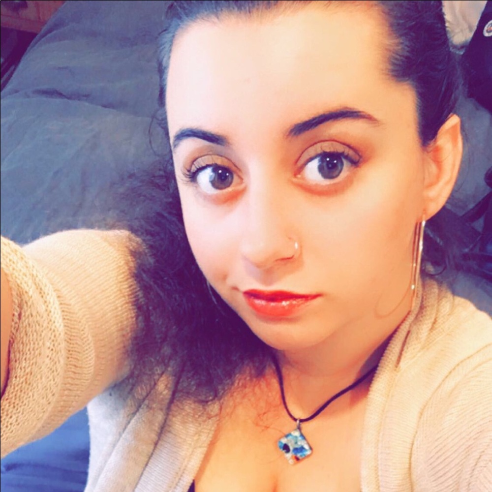 Meet your Posher, Sabrina